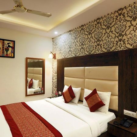 Hotel Qualia Suites At Delhi Airport New Delhi Bagian luar foto