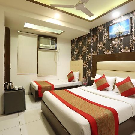 Hotel Qualia Suites At Delhi Airport New Delhi Bagian luar foto