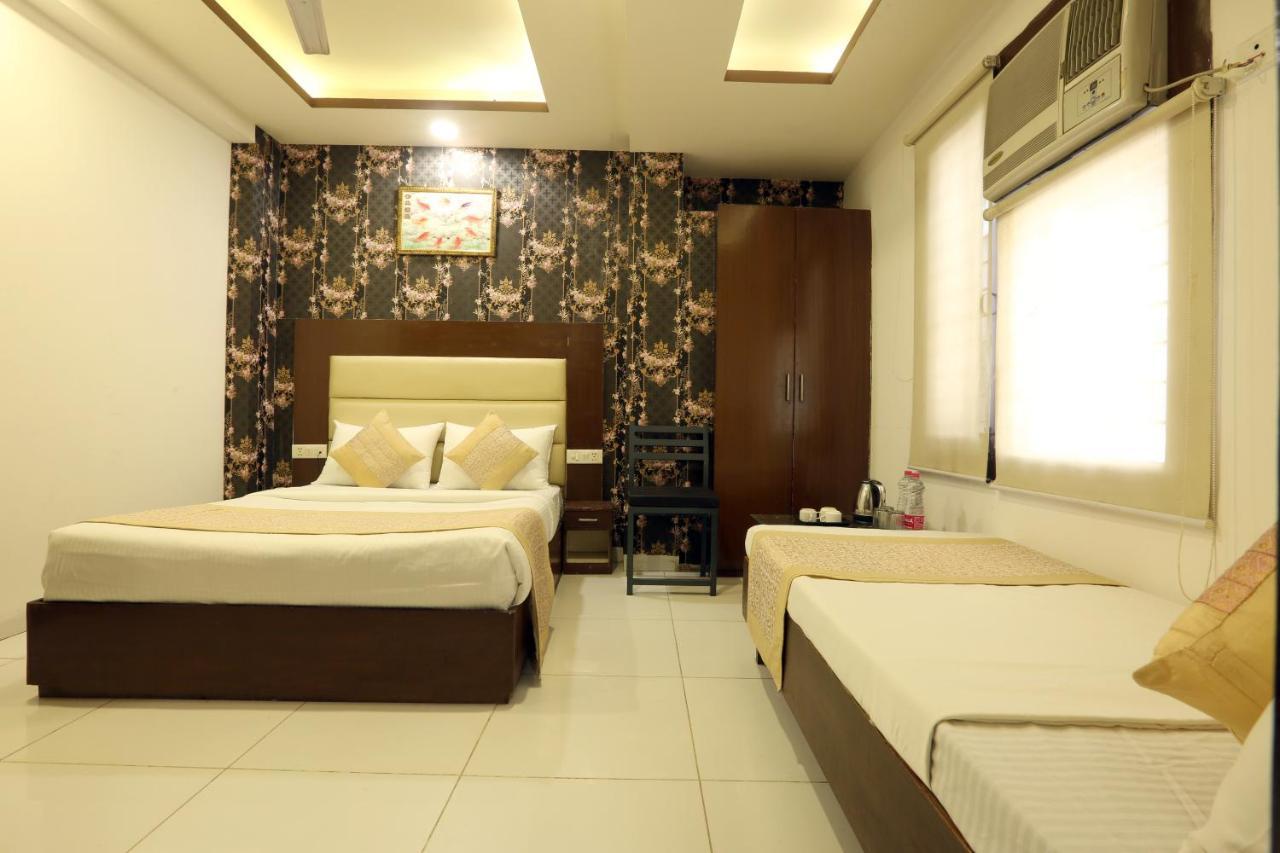 Hotel Qualia Suites At Delhi Airport New Delhi Bagian luar foto