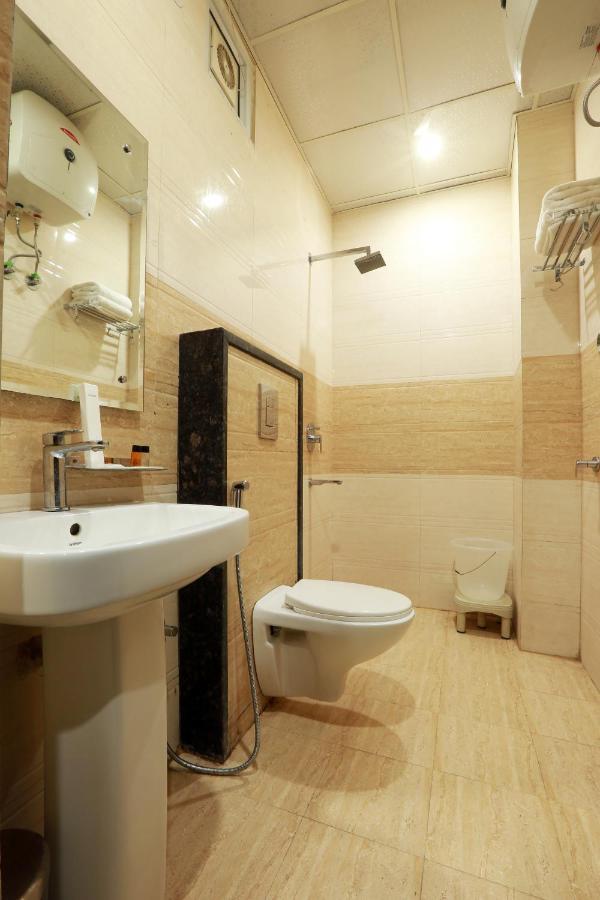 Hotel Qualia Suites At Delhi Airport New Delhi Bagian luar foto